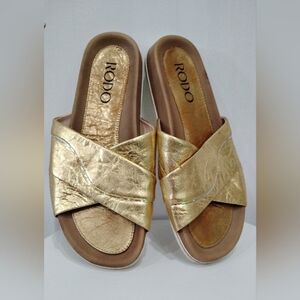 GOLD LEATHER RODO SLIDES